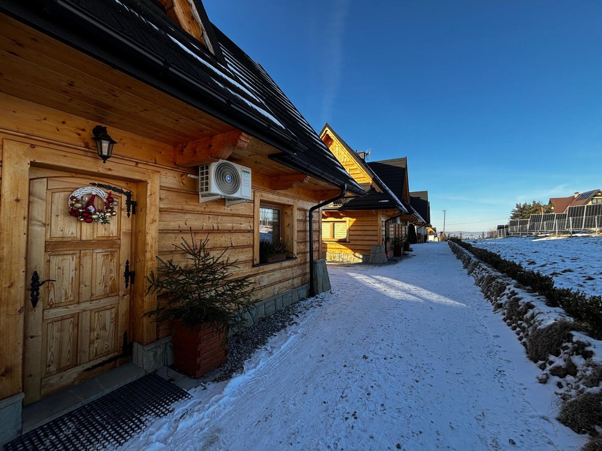 Witowianskie Domki Z Kominkiem, Jacuzzi I Sauna Dzianisz Kültér fotó