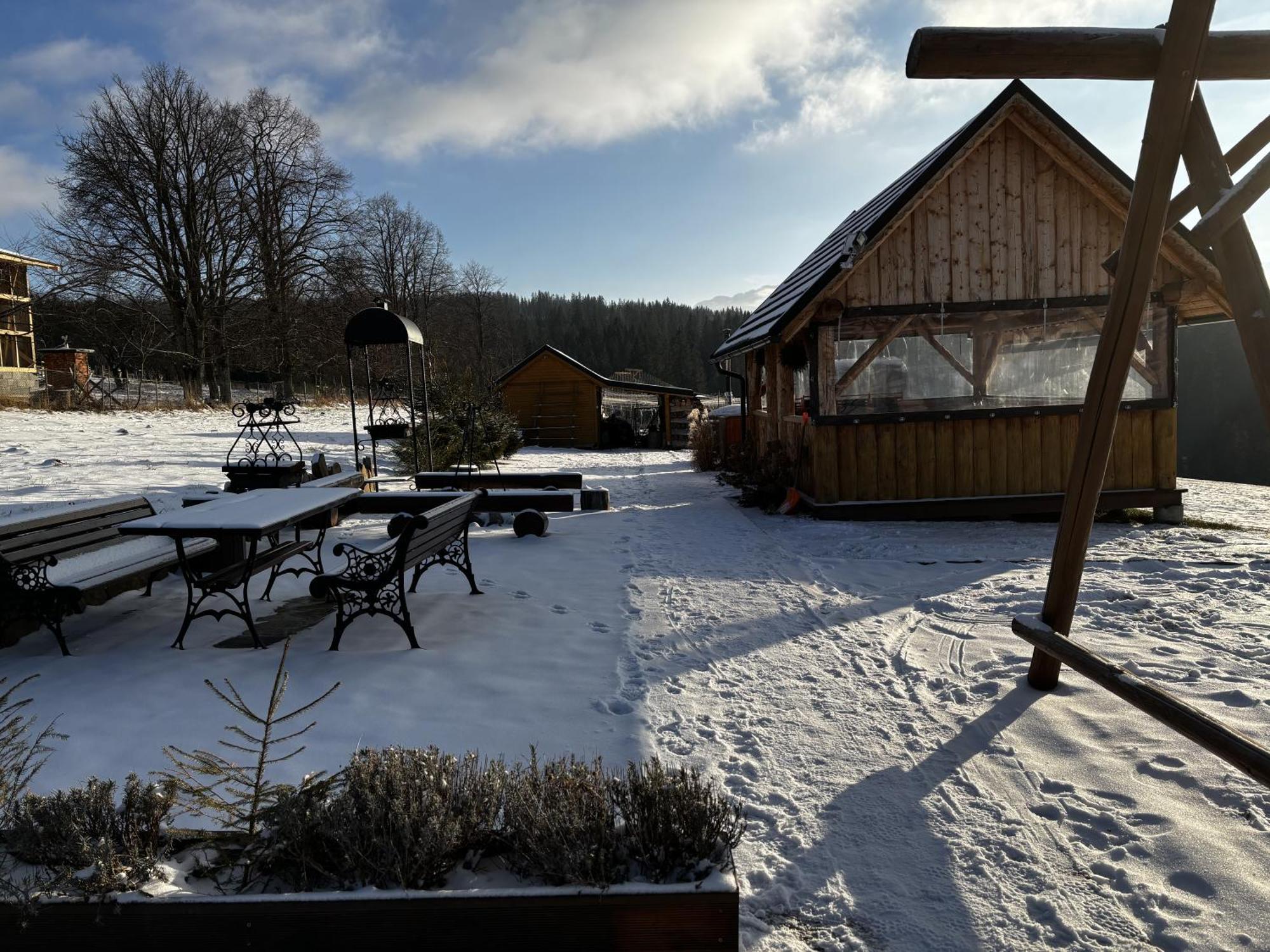 Witowianskie Domki Z Kominkiem, Jacuzzi I Sauna Dzianisz Kültér fotó